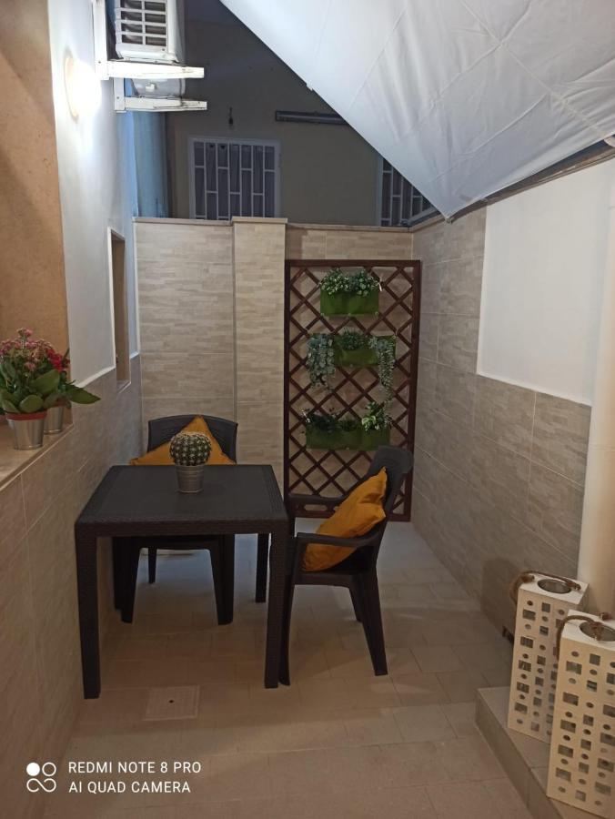 Con Cortile A 30 Mt. Dal Mare Apartment Bari