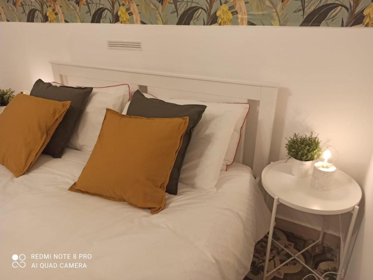 Con Cortile A 30 Mt. Dal Mare Apartment *